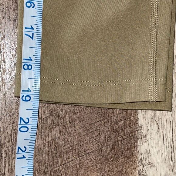 Girlfriend Collective Womens Wide Elastic Waistband Capri Leggings Tan Size XS - Picture 8 of 8